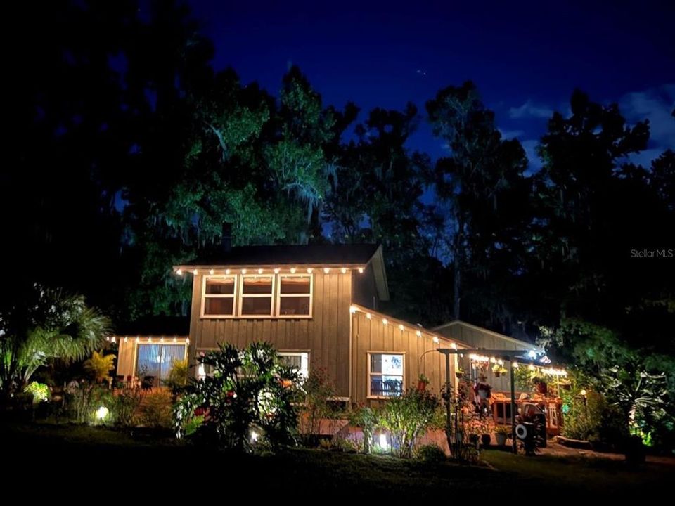 For Rent: $3,000 (4 beds, 2 baths, 2030 Square Feet)