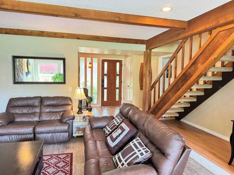 For Rent: $3,000 (4 beds, 2 baths, 2030 Square Feet)