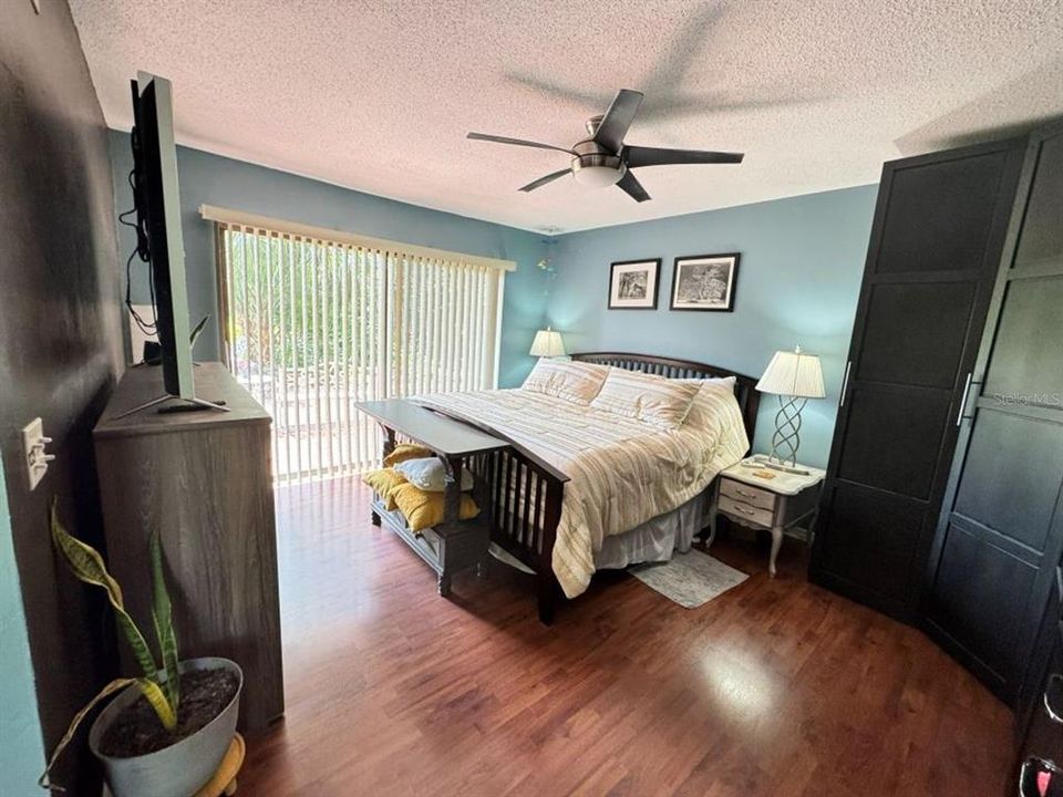 For Rent: $3,000 (4 beds, 2 baths, 2030 Square Feet)