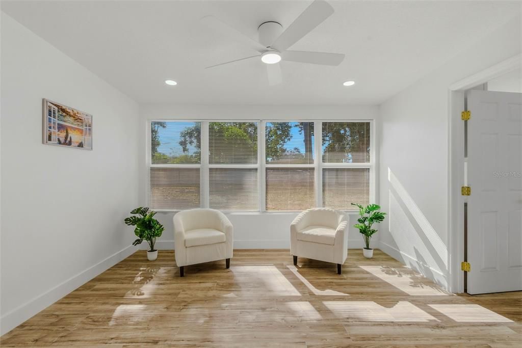 待售: $515,000 (3 贝兹, 2 浴室, 1572 平方英尺)