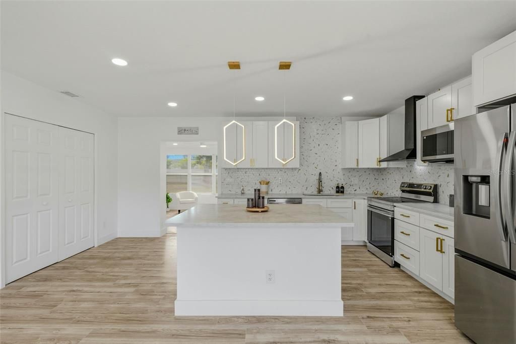 待售: $515,000 (3 贝兹, 2 浴室, 1572 平方英尺)