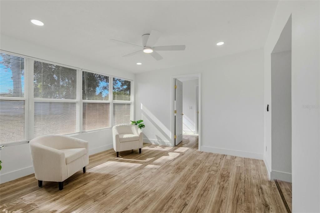 待售: $515,000 (3 贝兹, 2 浴室, 1572 平方英尺)