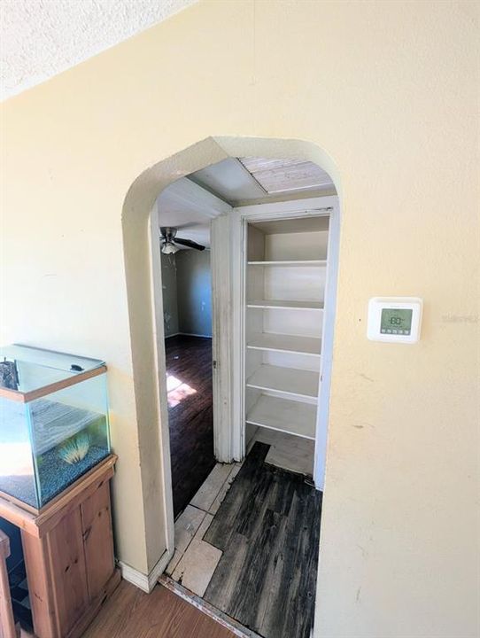 Active With Contract: $229,000 (3 beds, 2 baths, 1332 Square Feet)