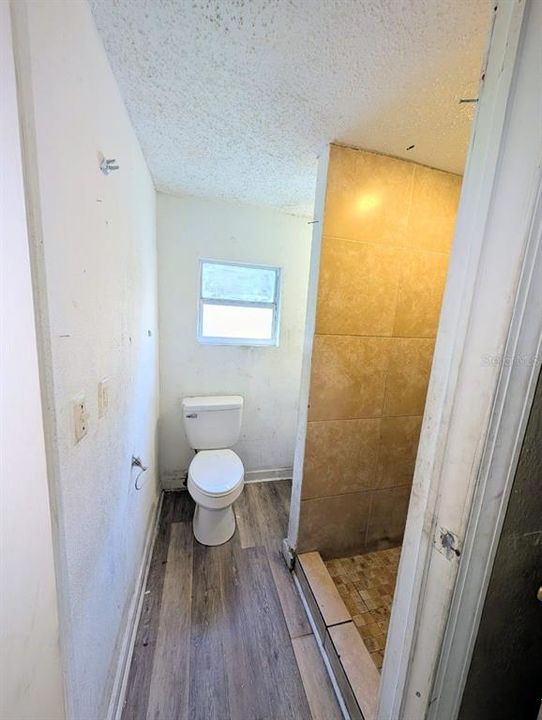 Active With Contract: $229,000 (3 beds, 2 baths, 1332 Square Feet)