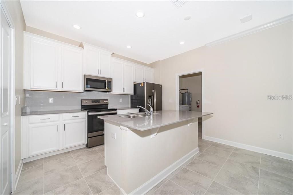 En Renta: $2,800 (3 camas, 2 baños, 1717 Pies cuadrados)