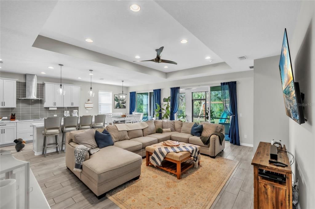 En Venta: $510,000 (4 camas, 3 baños, 2613 Pies cuadrados)