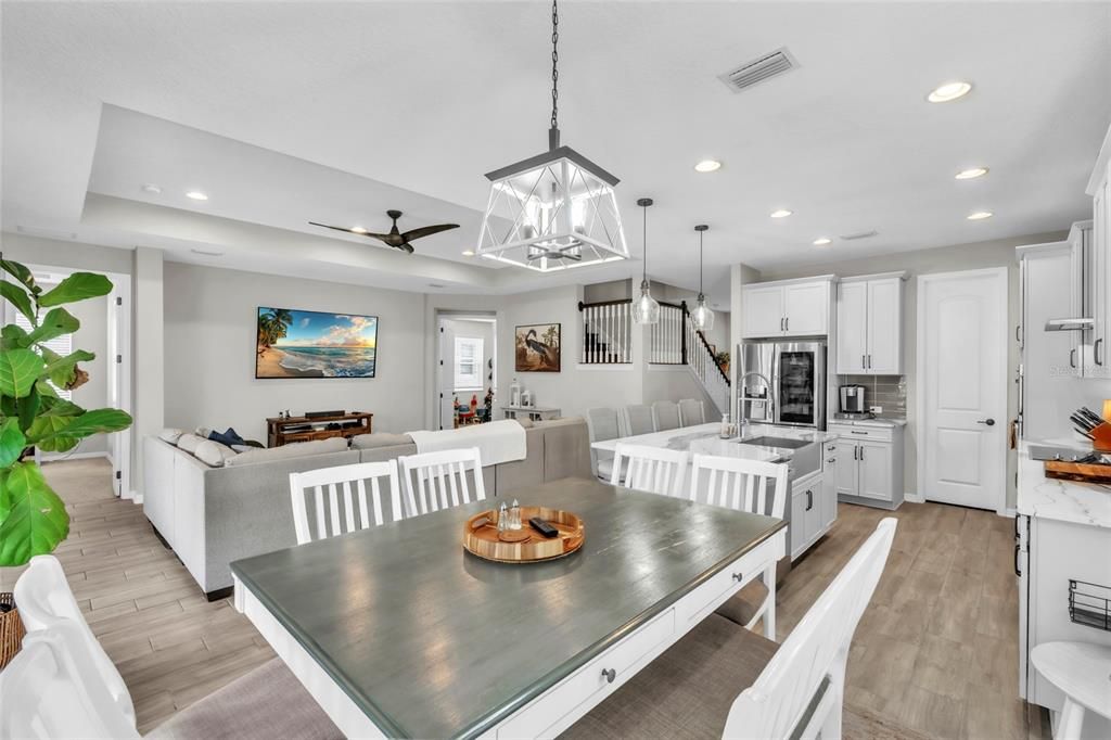 En Venta: $510,000 (4 camas, 3 baños, 2613 Pies cuadrados)