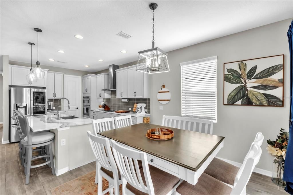 En Venta: $510,000 (4 camas, 3 baños, 2613 Pies cuadrados)