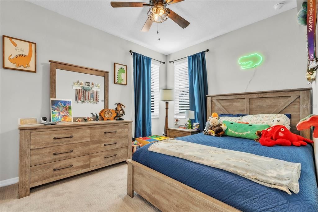 En Venta: $510,000 (4 camas, 3 baños, 2613 Pies cuadrados)