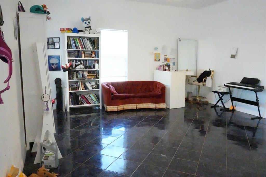 For Sale: $560,000 (4 beds, 2 baths, 2545 Square Feet)