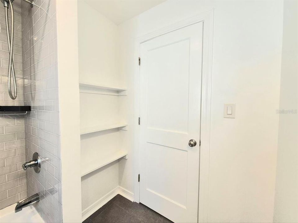 В аренду: $3,000 (2 спален, 1 ванн, 1246 Квадратных фут)