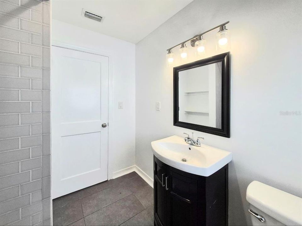 В аренду: $3,000 (2 спален, 1 ванн, 1246 Квадратных фут)