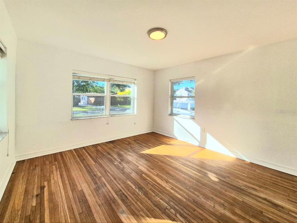 В аренду: $3,000 (2 спален, 1 ванн, 1246 Квадратных фут)