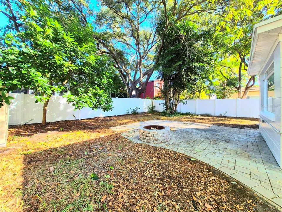 В аренду: $3,000 (2 спален, 1 ванн, 1246 Квадратных фут)