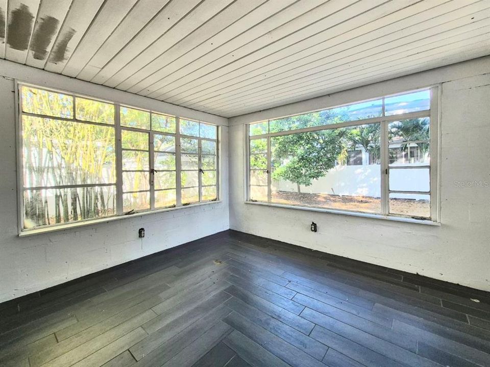 В аренду: $3,000 (2 спален, 1 ванн, 1246 Квадратных фут)