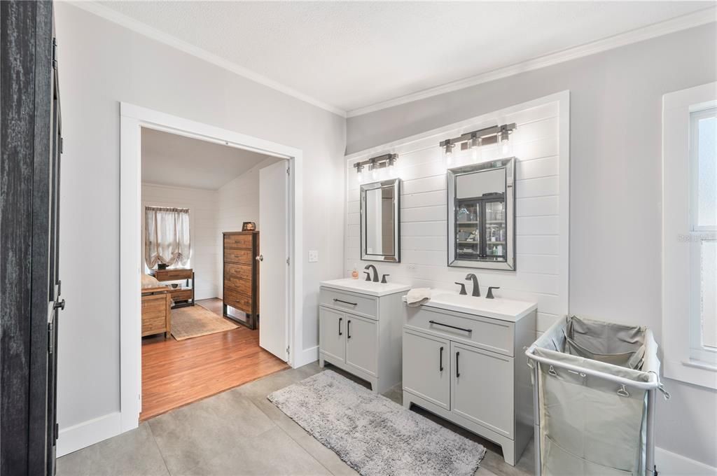 En Venta: $449,900 (4 camas, 2 baños, 2052 Pies cuadrados)