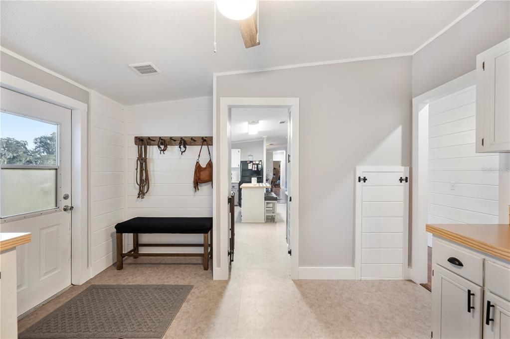 En Venta: $449,900 (4 camas, 2 baños, 2052 Pies cuadrados)