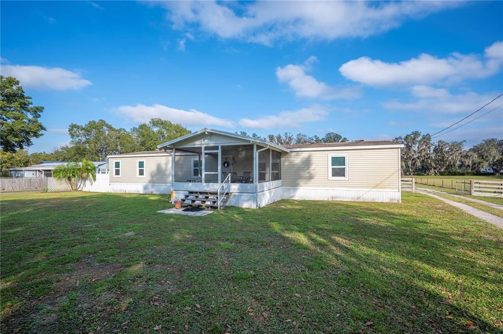 En Venta: $449,900 (4 camas, 2 baños, 2052 Pies cuadrados)