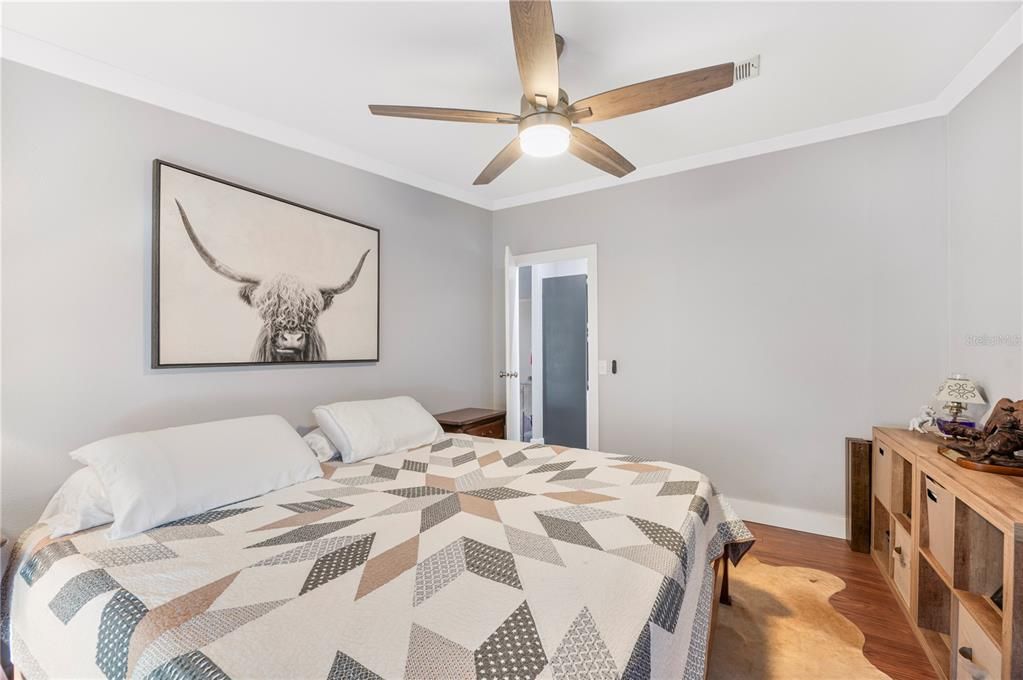 En Venta: $449,900 (4 camas, 2 baños, 2052 Pies cuadrados)