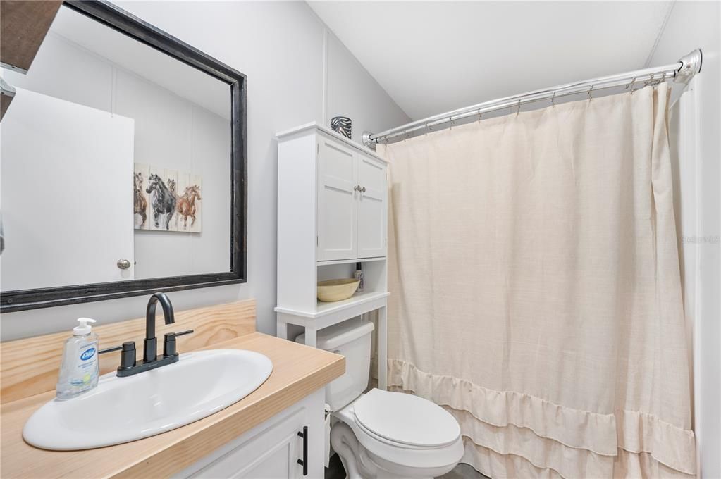 En Venta: $449,900 (4 camas, 2 baños, 2052 Pies cuadrados)