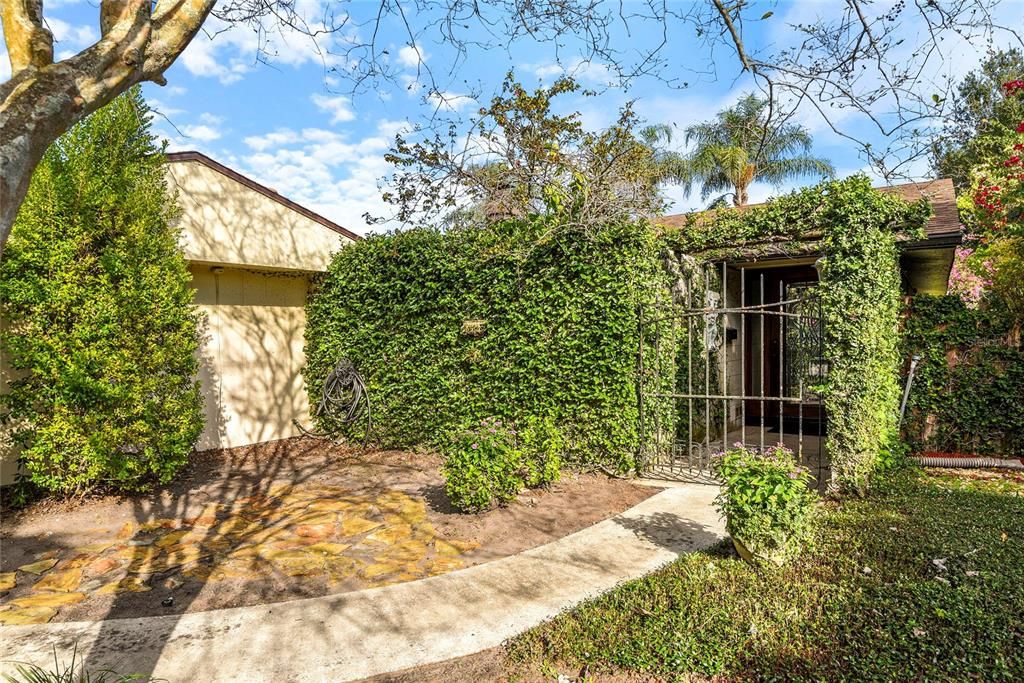 For Sale: $539,000 (4 beds, 2 baths, 1885 Square Feet)