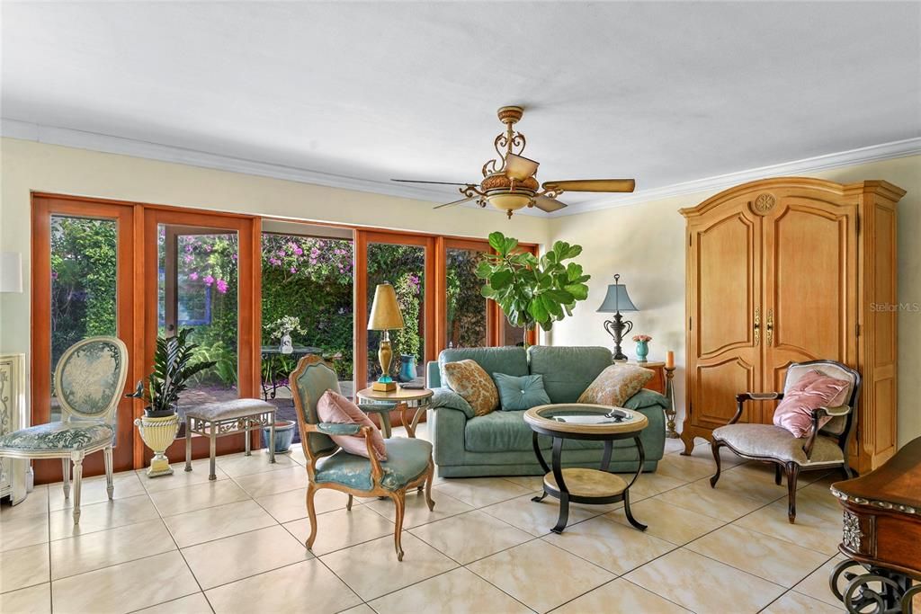 For Sale: $539,000 (4 beds, 2 baths, 1885 Square Feet)