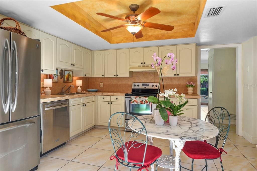 For Sale: $539,000 (4 beds, 2 baths, 1885 Square Feet)