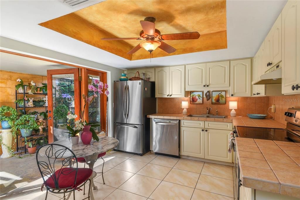 For Sale: $539,000 (4 beds, 2 baths, 1885 Square Feet)