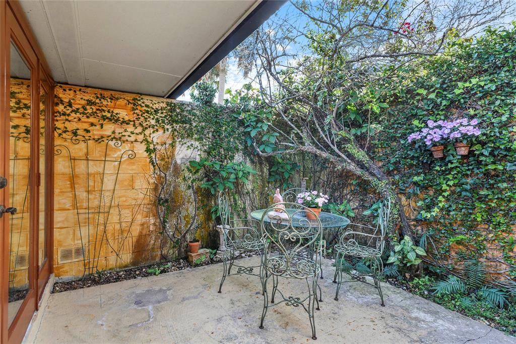 For Sale: $539,000 (4 beds, 2 baths, 1885 Square Feet)