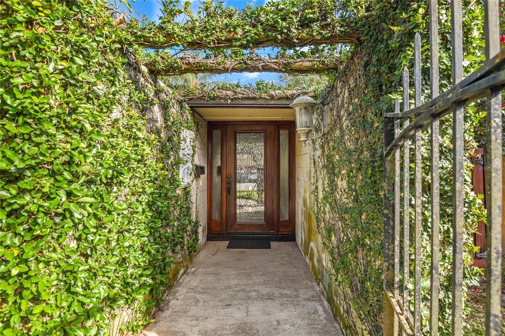 For Sale: $539,000 (4 beds, 2 baths, 1885 Square Feet)