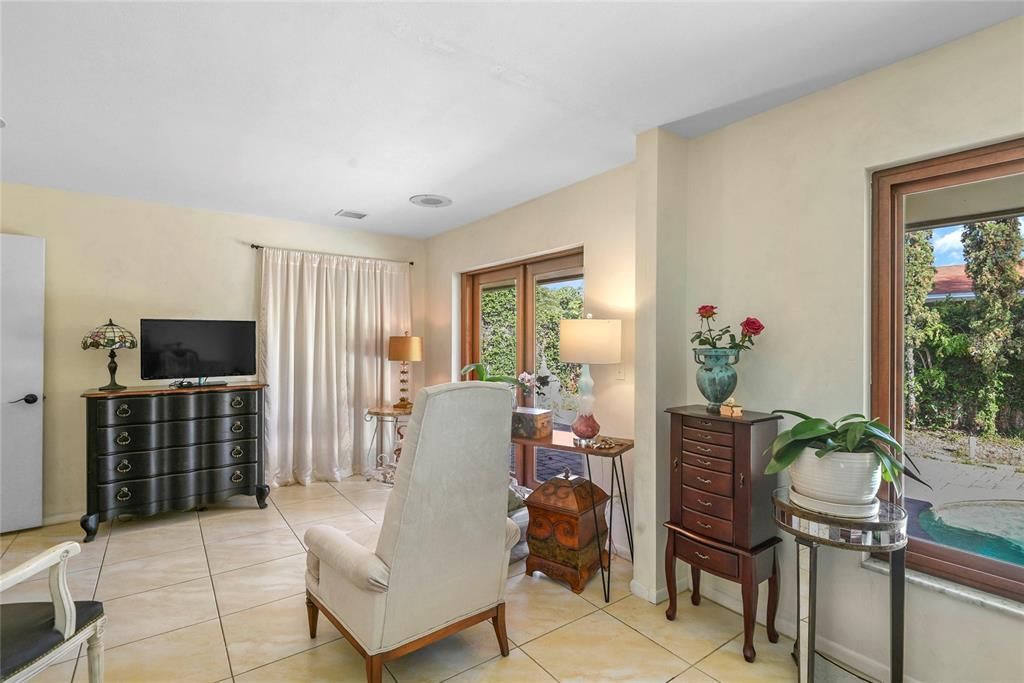 For Sale: $539,000 (4 beds, 2 baths, 1885 Square Feet)