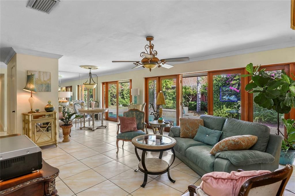 For Sale: $539,000 (4 beds, 2 baths, 1885 Square Feet)