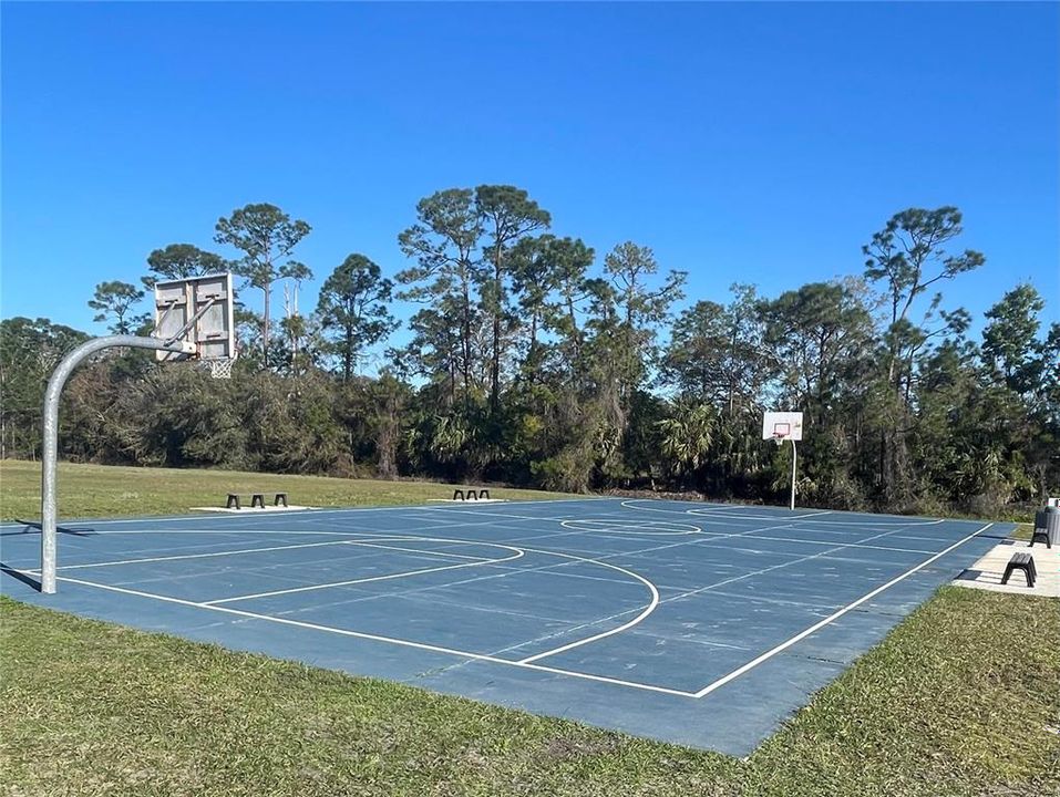 На продажу: $329,500 (3 спален, 2 ванн, 1614 Квадратных фут)