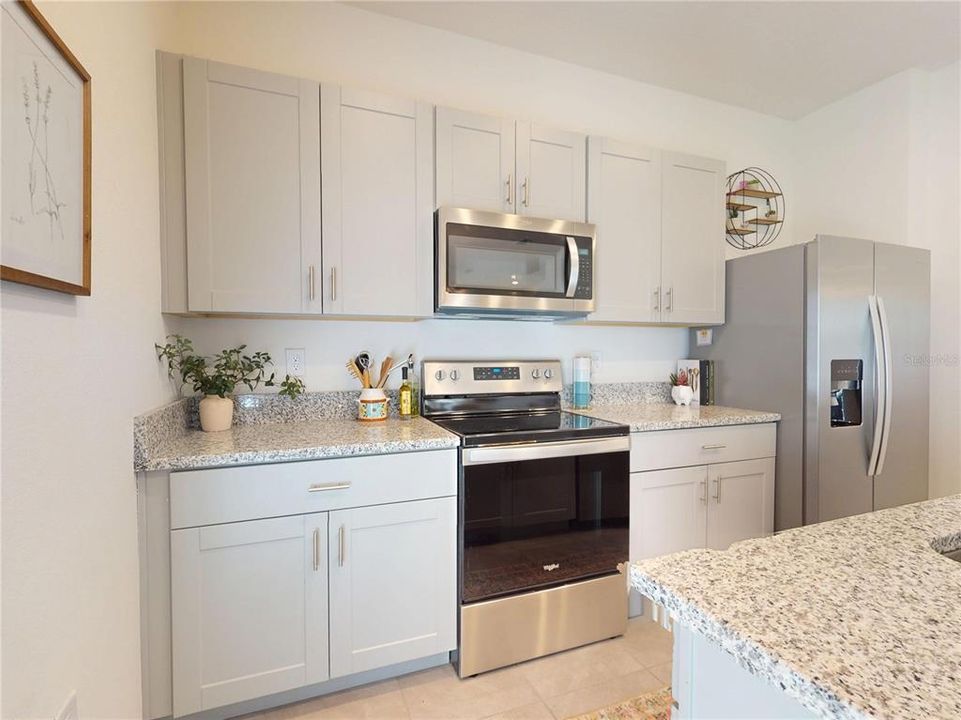 На продажу: $329,500 (3 спален, 2 ванн, 1614 Квадратных фут)