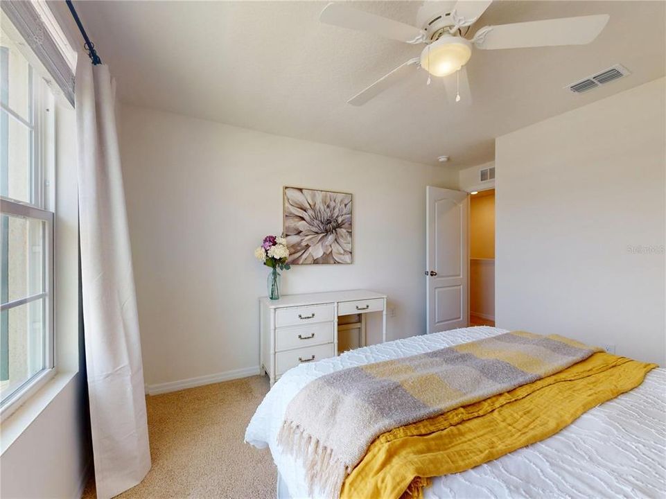 На продажу: $329,500 (3 спален, 2 ванн, 1614 Квадратных фут)