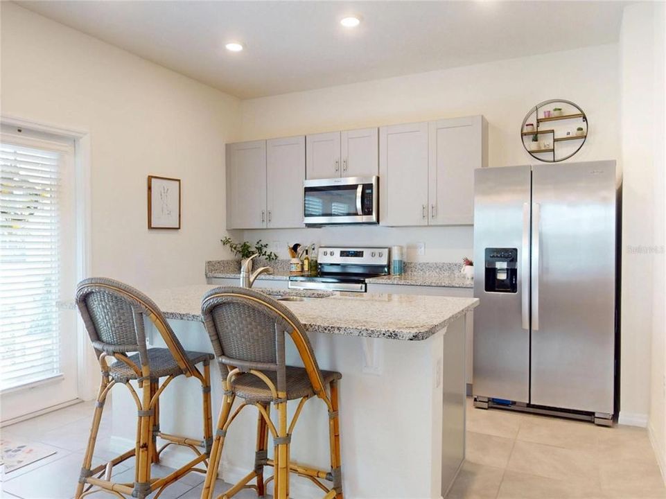 На продажу: $329,500 (3 спален, 2 ванн, 1614 Квадратных фут)