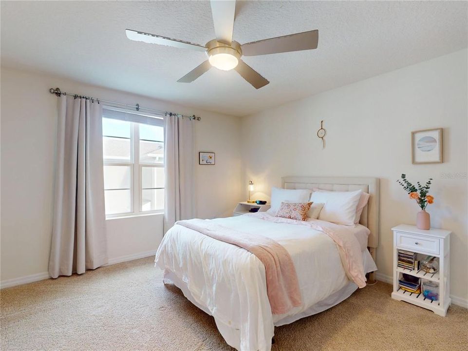 На продажу: $329,500 (3 спален, 2 ванн, 1614 Квадратных фут)