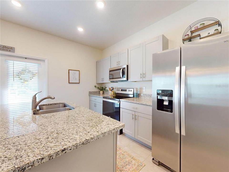 На продажу: $329,500 (3 спален, 2 ванн, 1614 Квадратных фут)