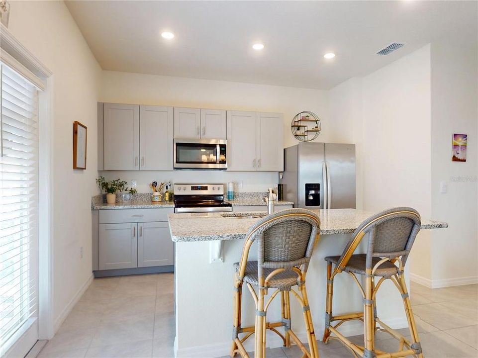 На продажу: $329,500 (3 спален, 2 ванн, 1614 Квадратных фут)