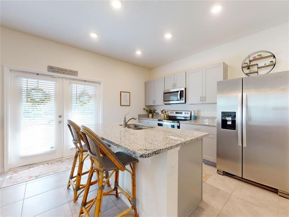 На продажу: $329,500 (3 спален, 2 ванн, 1614 Квадратных фут)