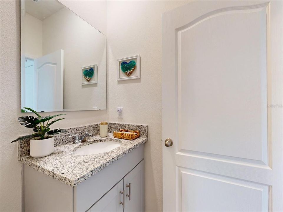 На продажу: $329,500 (3 спален, 2 ванн, 1614 Квадратных фут)