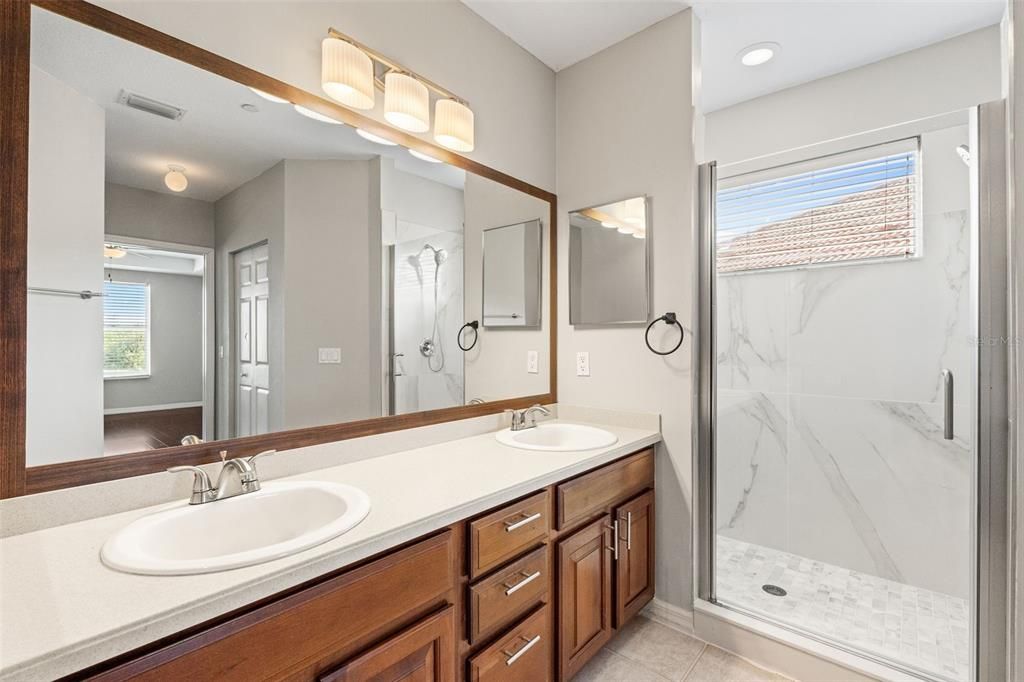 出租: $2,400 (2 贝兹, 2 浴室, 1552 平方英尺)