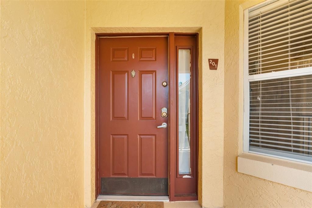 出租: $2,400 (2 贝兹, 2 浴室, 1552 平方英尺)