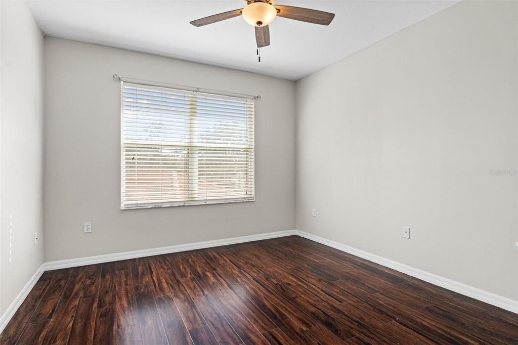 出租: $2,400 (2 贝兹, 2 浴室, 1552 平方英尺)