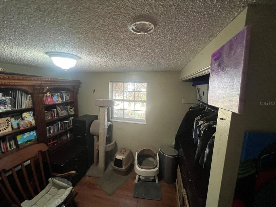 待售: $259,000 (4 贝兹, 1 浴室, 1544 平方英尺)