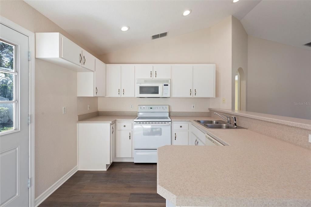 Activo con contrato: $239,900 (1 camas, 1 baños, 839 Pies cuadrados)