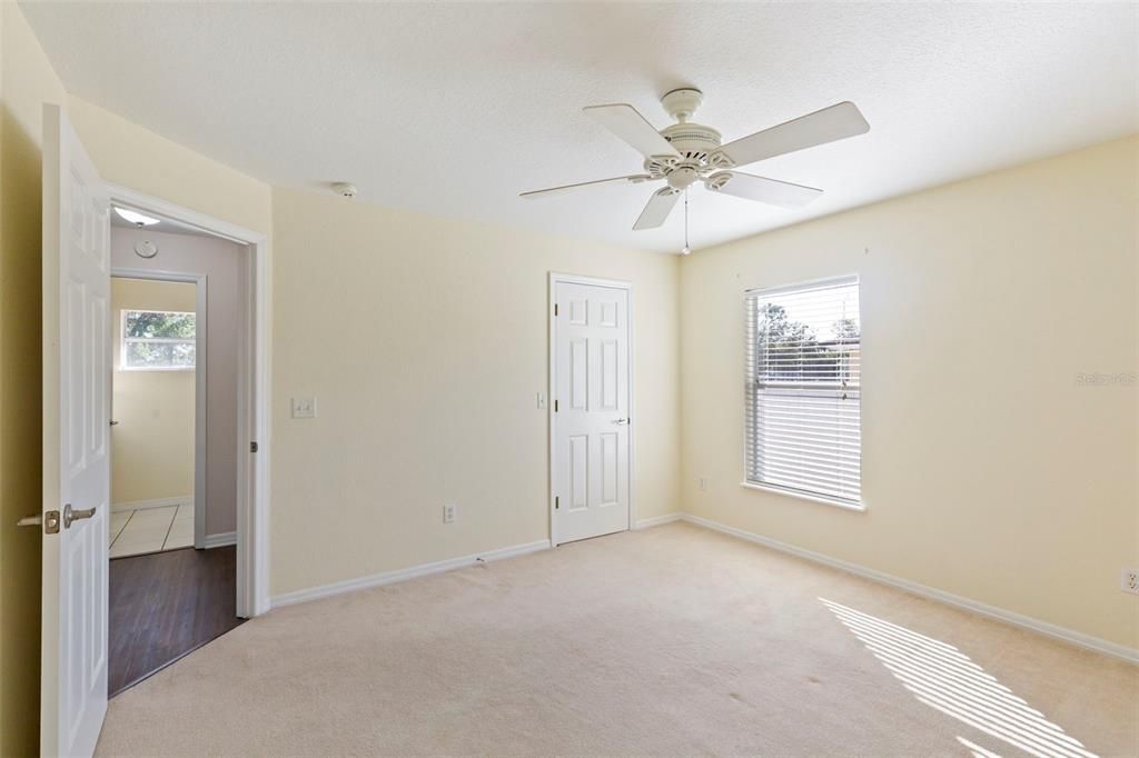 Activo con contrato: $239,900 (1 camas, 1 baños, 839 Pies cuadrados)