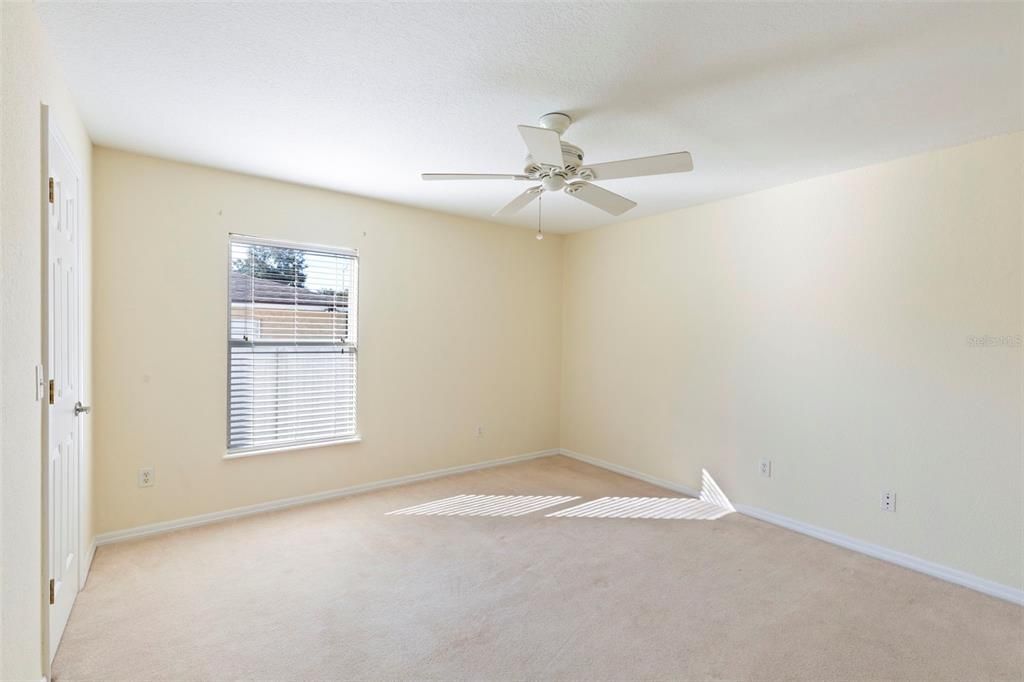 Activo con contrato: $239,900 (1 camas, 1 baños, 839 Pies cuadrados)