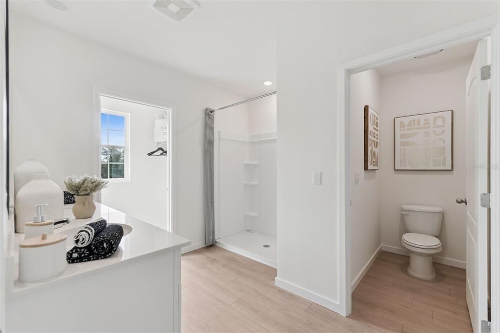 En Venta: $488,990 (5 camas, 3 baños, 2601 Pies cuadrados)