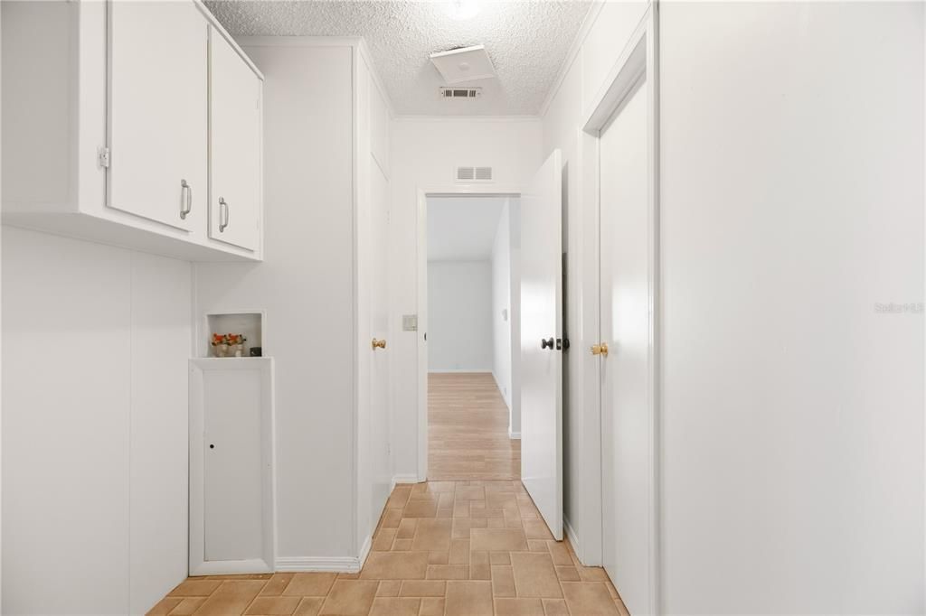 For Sale: $229,000 (2 beds, 2 baths, 1340 Square Feet)